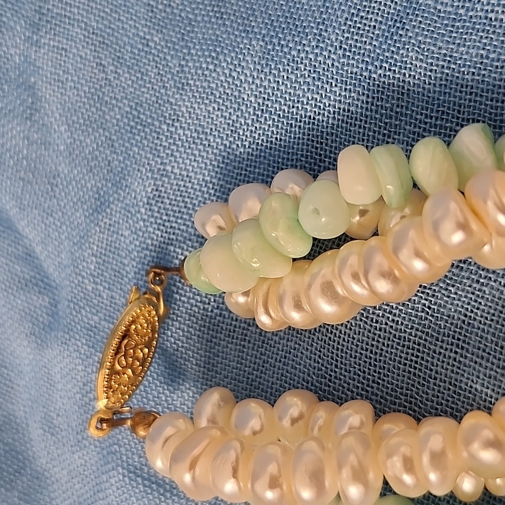 Vintage-Inspired Freshwater Pearl & Aventurine Necklace - Picture 2 of 5